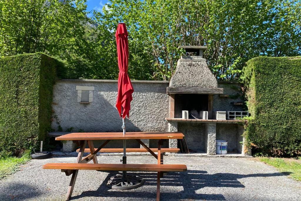 T2 Ensoleille. Terrasse Et Vaste Jardin Commun Apartment Cauterets Exterior photo